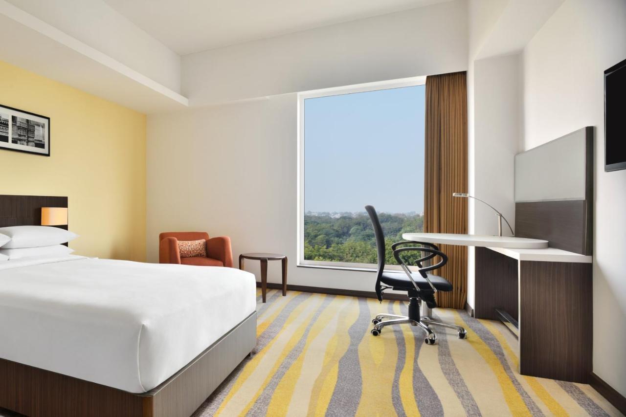 Fairfield By Marriott Ahmedabad Otel Dış mekan fotoğraf